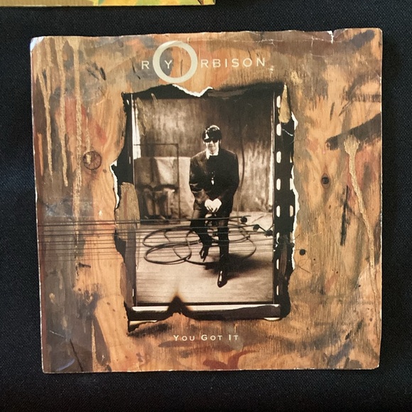 Set of 2:Traveling Wilburys and Roy Orbison 45s - Picture 3 of 9